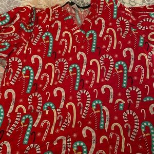 Scrub top XL Christmas themed